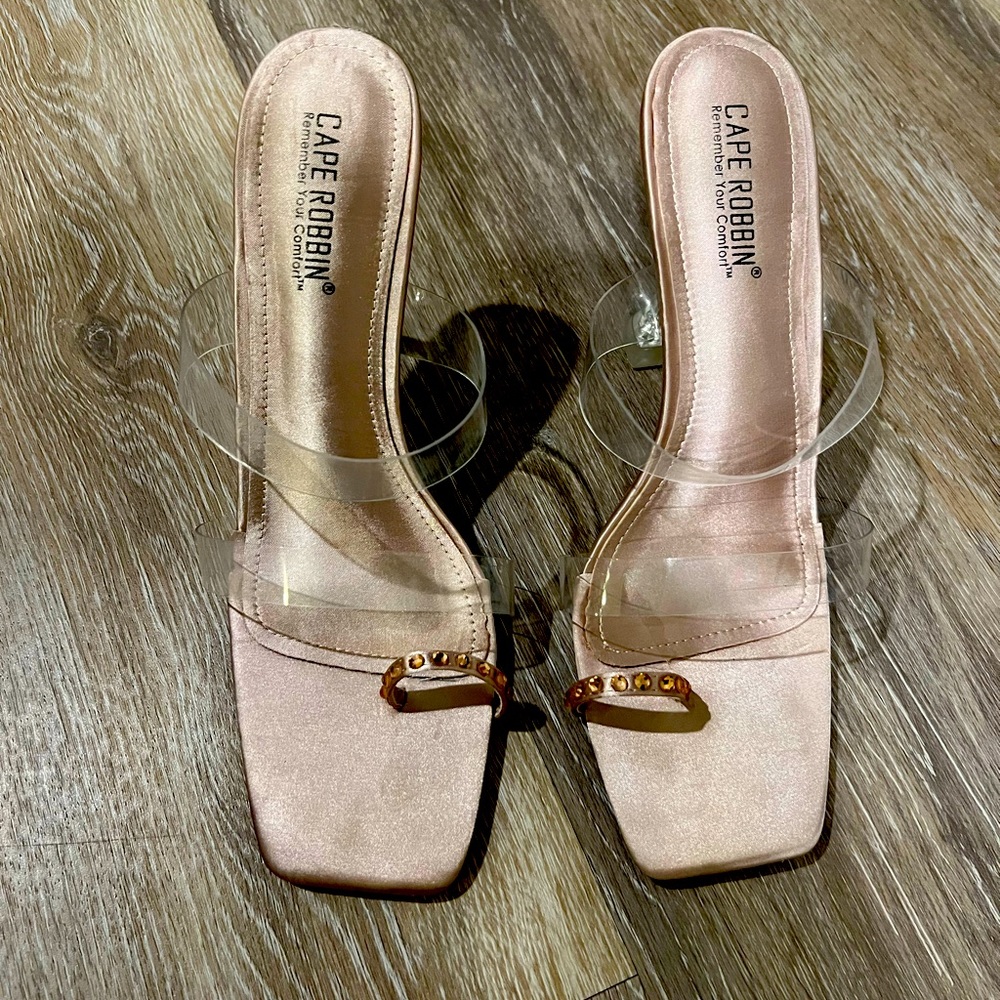 Cape Robbin Heels- Size 10